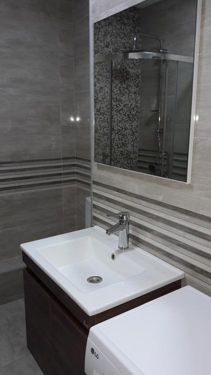 Asmati Apartment 2 Батуми Екстериор снимка