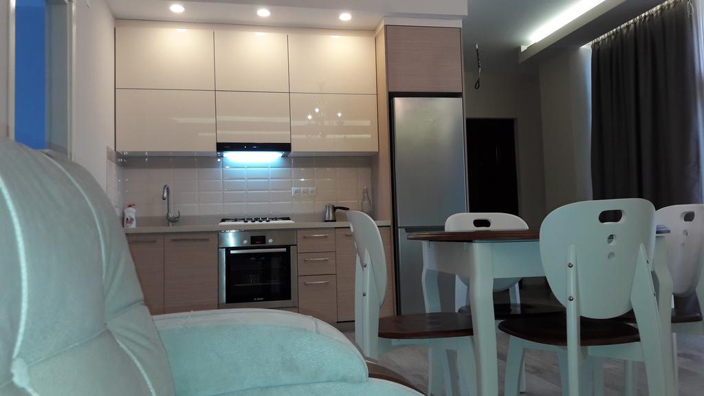 Asmati Apartment 2 Батуми Екстериор снимка