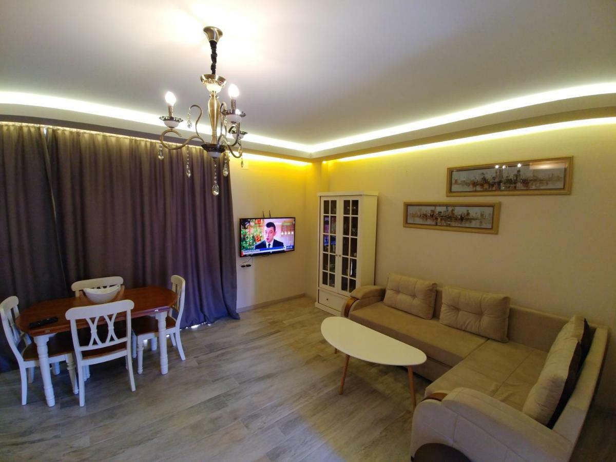 Asmati Apartment 2 Батуми Екстериор снимка